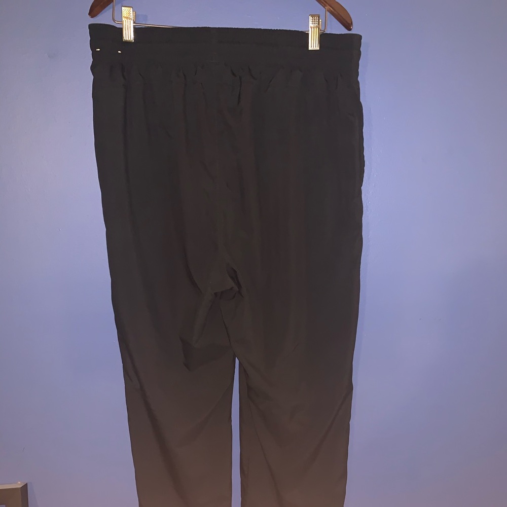 Reebok Black Sweatpants - Picture 2 of 3